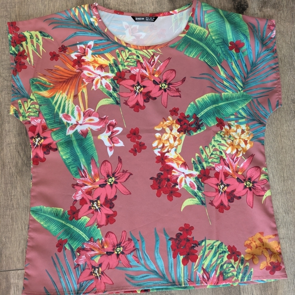 Striped and Floral Short Sleeve Tops - Picture 4 of 6